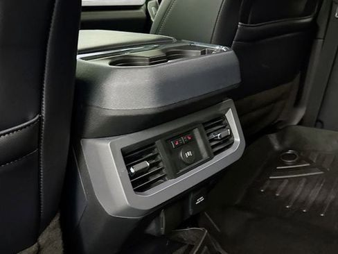 Used 2024 Ford F250 Lariat w/ Lariat Ultimate Package image 28