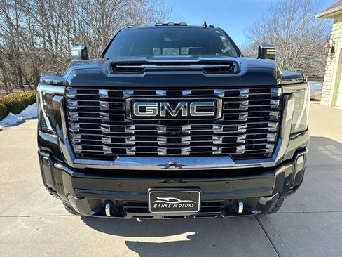 Used 2024 GMC Sierra 2500 Denali Ultimate w/ Max Trailering Package image 9