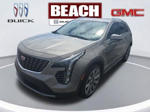 Used 2023 Cadillac XT4 Premium Luxury w/ Cold Weather Package FWD image 5
