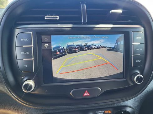 Used 2025 Kia Soul S FWD image 17
