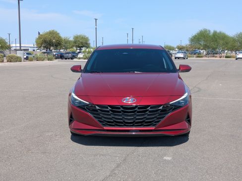 Used 2023 Hyundai Elantra SEL w/ Cargo Package FWD image 8
