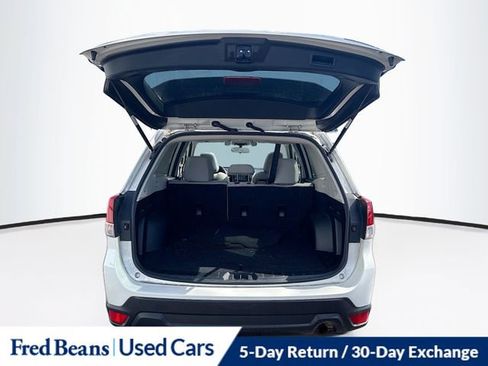 Used 2020 Subaru Forester Premium image 6