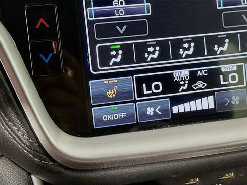 Used 2022 Subaru Outback Premium AWD/4WD image 19