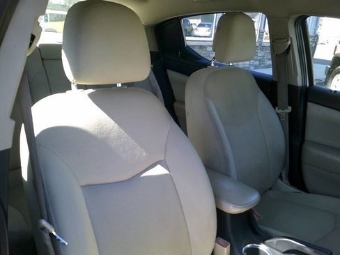 Used 2011 Dodge Avenger Mainstreet FWD image 9