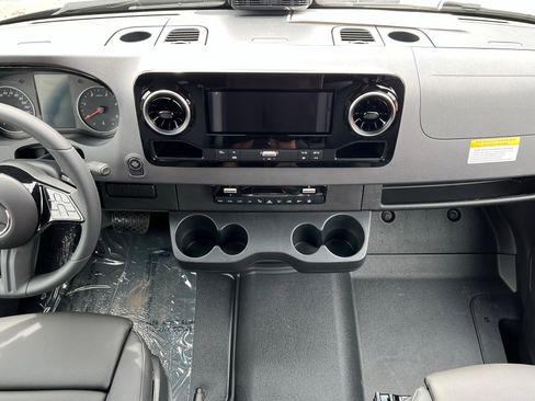 New 2025 Mercedes-Benz Sprinter 2500 image 13