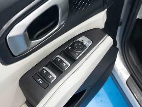 Used 2024 Kia Sorento S w/ Panoramic Sunroof Package FWD image 6