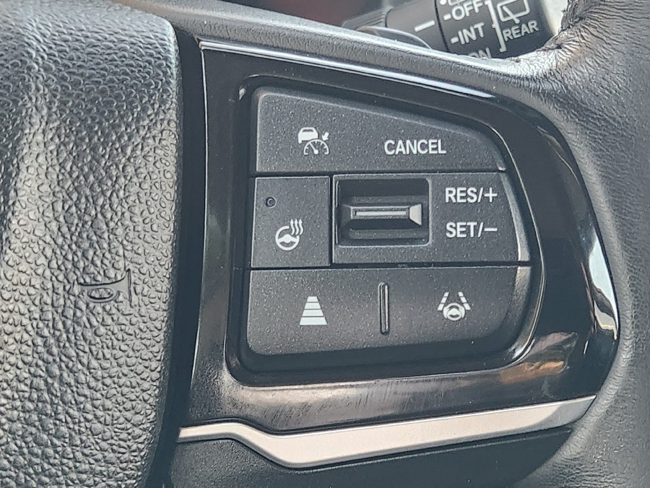 Used 2025 Honda Odyssey Elite image 28
