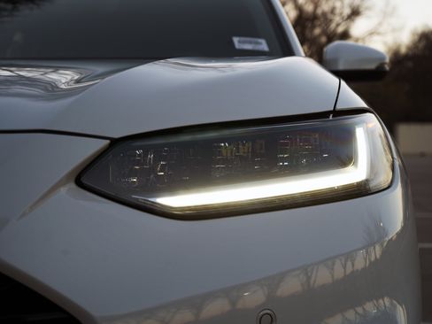 Used 2024 Honda HR-V EX-L image 11