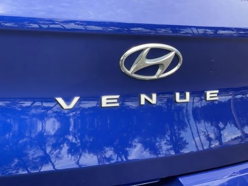 Certified 2023 Hyundai Venue Limited FWD image 32