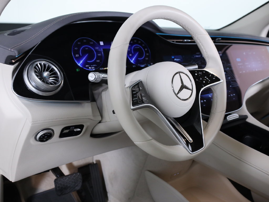 Used 2025 Mercedes-Benz EQS 450+ 4MATIC SUV image 30