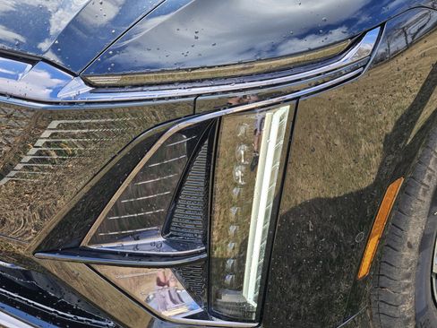 New 2026 Cadillac Lyriq Sport image 5