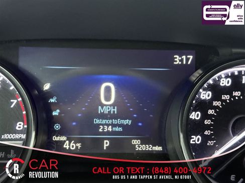 Used 2023 Toyota Camry SE image 12