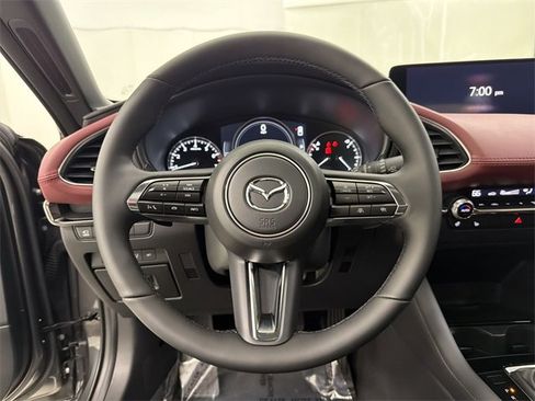 New 2026 MAZDA MAZDA3 Hatchback w/Premium Plus Pkg image 29