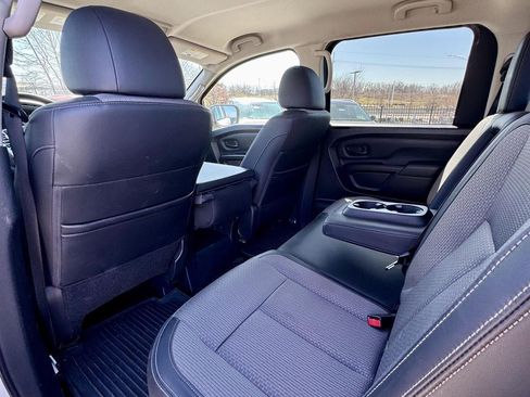 Used 2018 Nissan Titan S w/ S Utility Package image 15