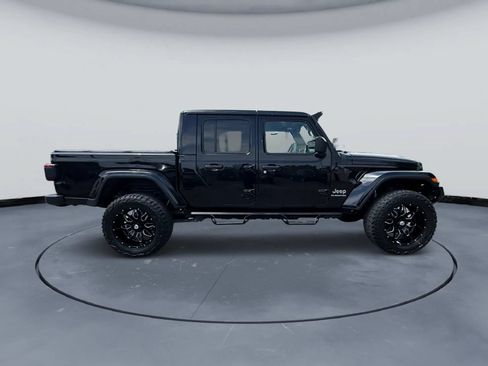 Used 2020 Jeep Gladiator Overland AWD/4WD image 8