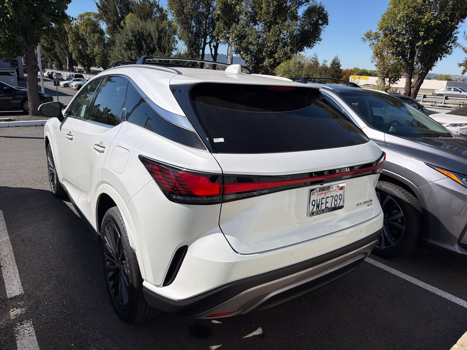 Used 2025 Lexus RX 350h w/ Convenience Package AWD/4WD image 5