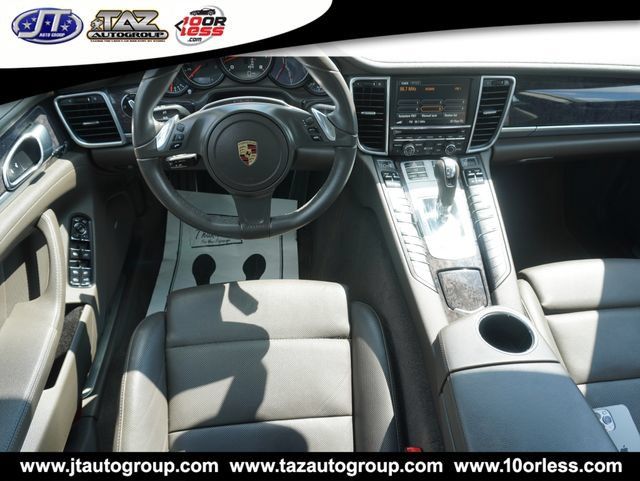 Used 2016 Porsche Panamera RWD image 21