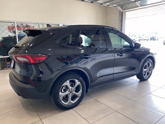 Used 2025 Ford Escape ST-Line FWD image 4