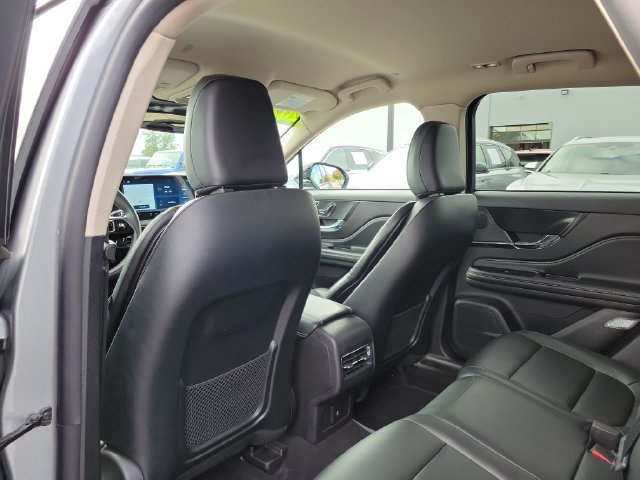 Used 2023 Lincoln Corsair AWD image 23