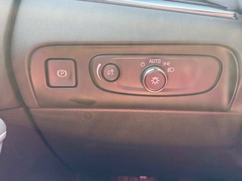 Used 2018 Buick Enclave Essence w/ Trailering Package FWD image 17
