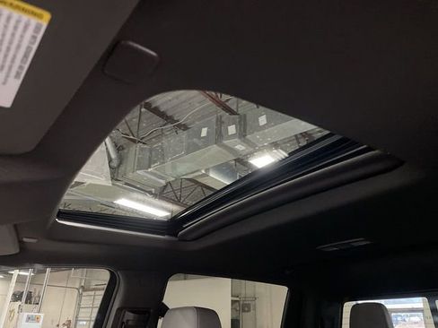 Used 2025 GMC Sierra 1500 SLT w/ SLT Premium Package image 22