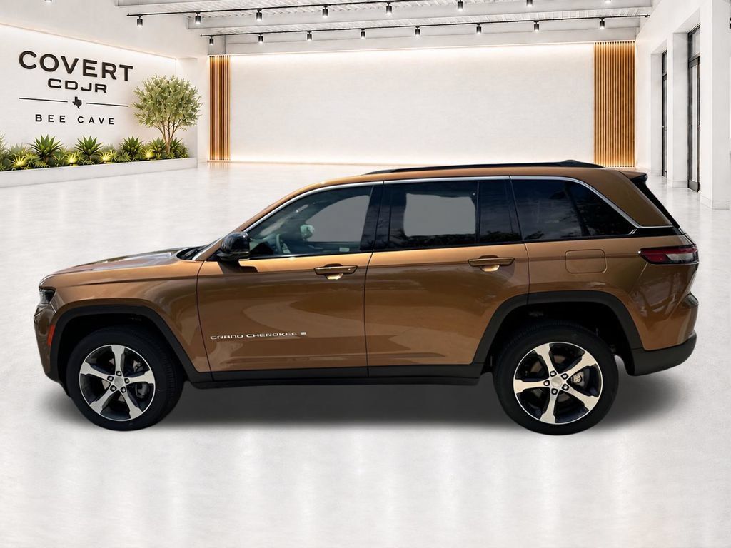 New 2026 Jeep Grand Cherokee Limited RWD image 7