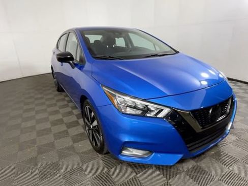 Used 2021 Nissan Versa SR w/ Convenience Package FWD image 12