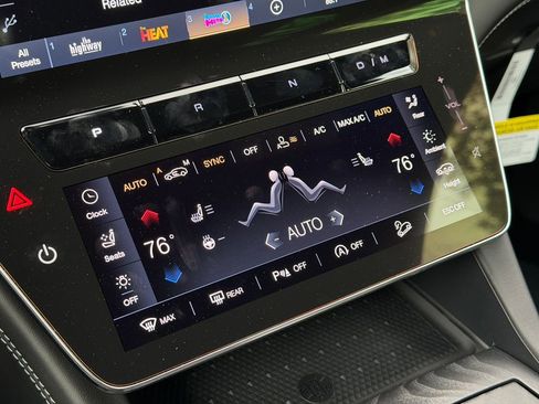 New 2026 Maserati Grecale Modena image 23