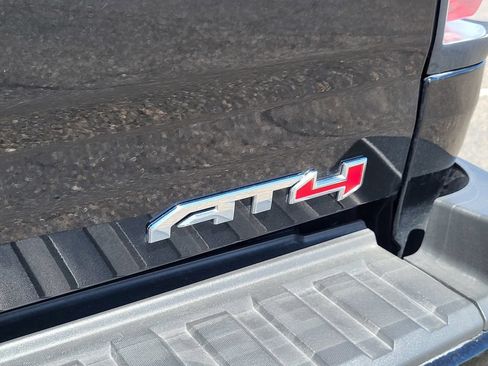 Used 2022 GMC Canyon AT4 w/ Trailering Package AWD/4WD image 9