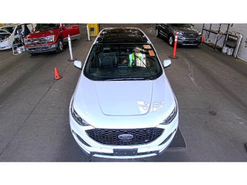 Used 2022 Ford Edge ST w/ Equipment Group 401A AWD/4WD image 2