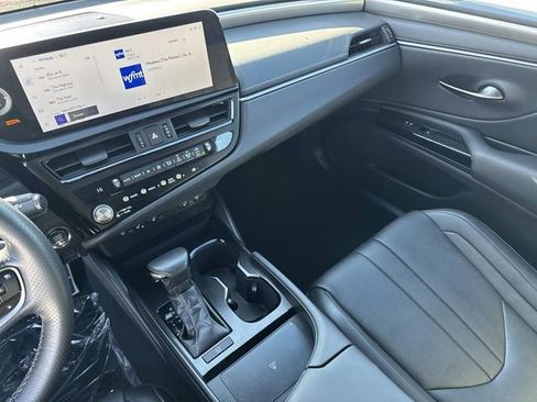 Certified 2025 Lexus ES 350 F Sport image 26