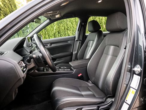 Used 2025 Honda Civic Sport image 7