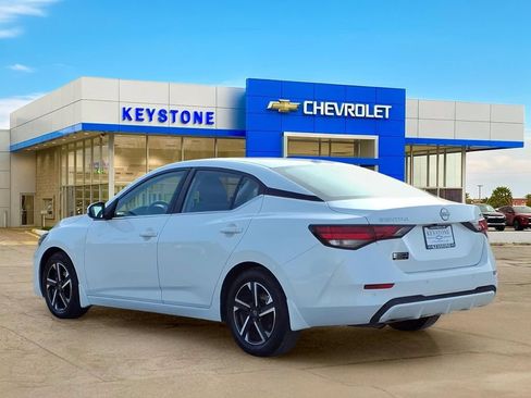 Used 2024 Nissan Sentra SV FWD image 5