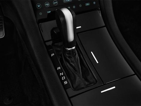 Used 2018 Ford Taurus SE FWD image 9