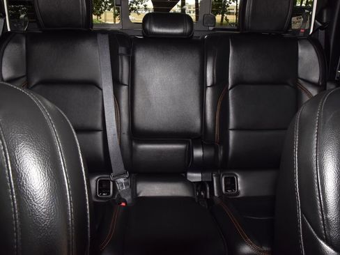 Used 2022 Jeep Gladiator Mojave w/ Cold Weather Group AWD/4WD image 21