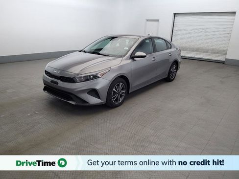 Used 2023 Kia Forte LXS w/ LXS Technology Package FWD image 1