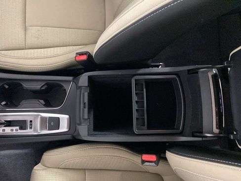 Used 2025 Subaru Ascent Premium AWD/4WD image 18