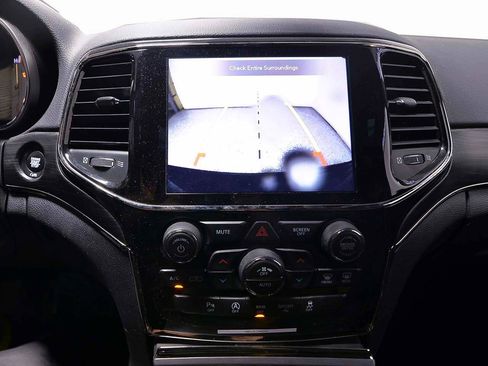 Used 2020 Jeep Grand Cherokee Limited X image 15