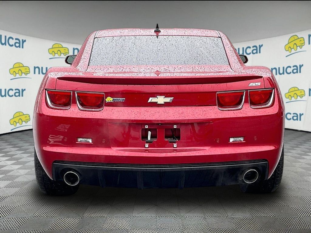 Used 2013 Chevrolet Camaro SS RWD image 5