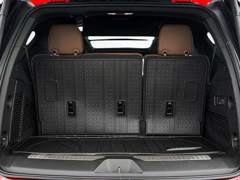 New 2026 Chevrolet Tahoe High Country AWD/4WD image 8