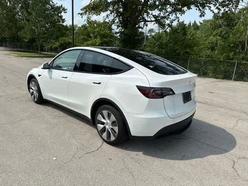 Used 2021 Tesla Model Y Long Range AWD/4WD image 17
