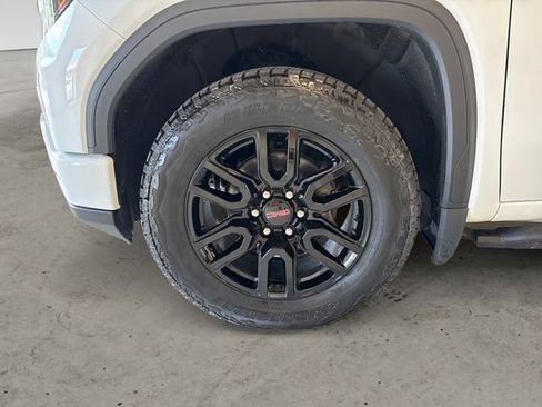 Used 2023 GMC Sierra 1500 Elevation w/ Preferred Package AWD/4WD image 15
