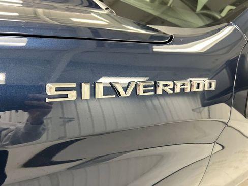 Used 2023 Chevrolet Silverado 1500 Custom image 25