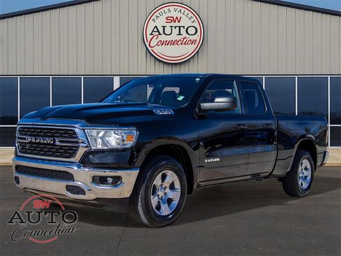 Used 2022 RAM 1500 Big Horn image 3