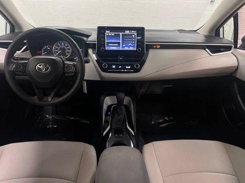 Used 2020 Toyota Corolla LE FWD image 15