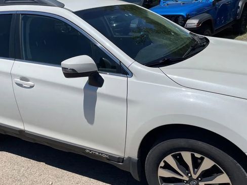 Used 2016 Subaru Outback 2.5i Limited AWD/4WD image 13