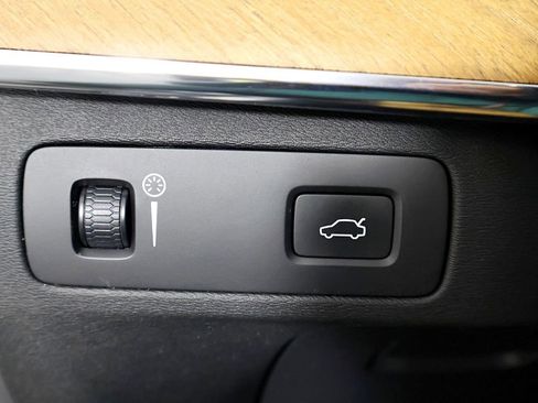 Used 2018 Volvo XC90 T6 Inscription w/ Convenience Package image 21