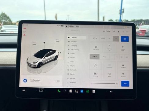 Used 2022 Tesla Model 3 Long Range AWD/4WD image 29