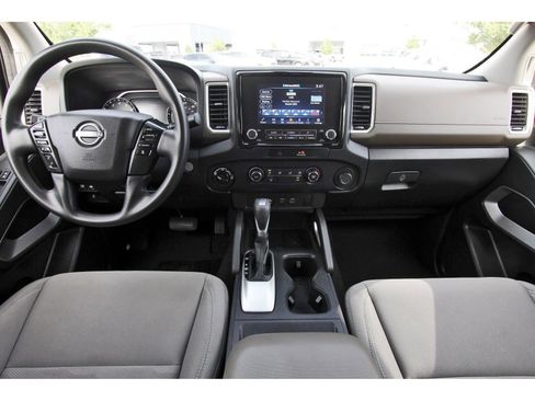 Used 2022 Nissan Frontier SV w/ Technology Package image 12
