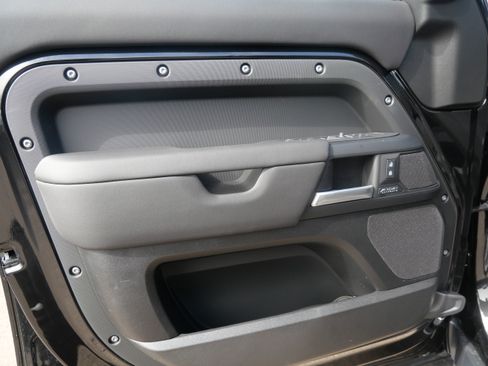 New 2026 Land Rover Defender 110 X-Dynamic SE AWD/4WD image 4
